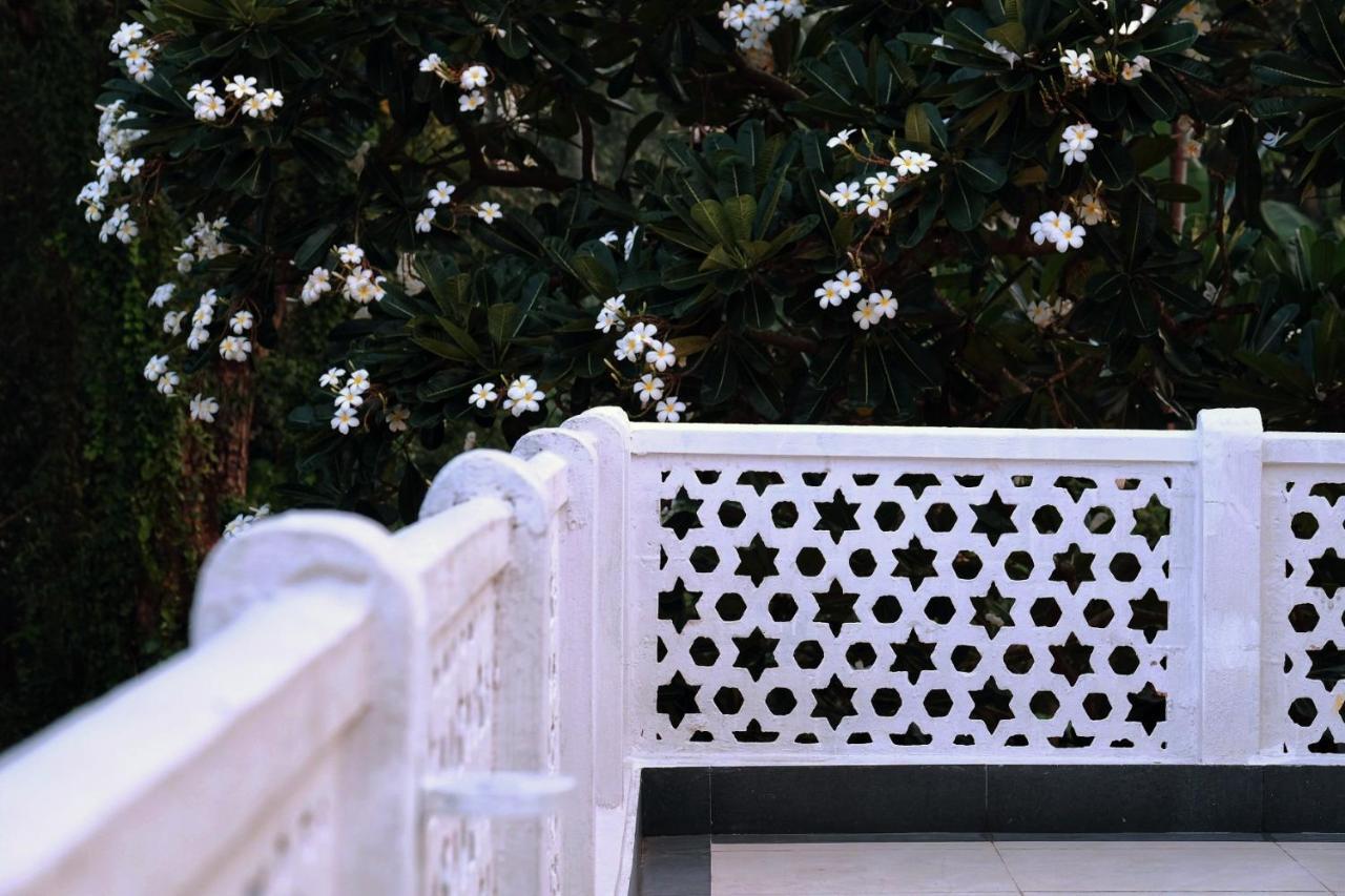 Parul - Elegant Heritage Home At The Heart Of Shantiniketan 外观 照片