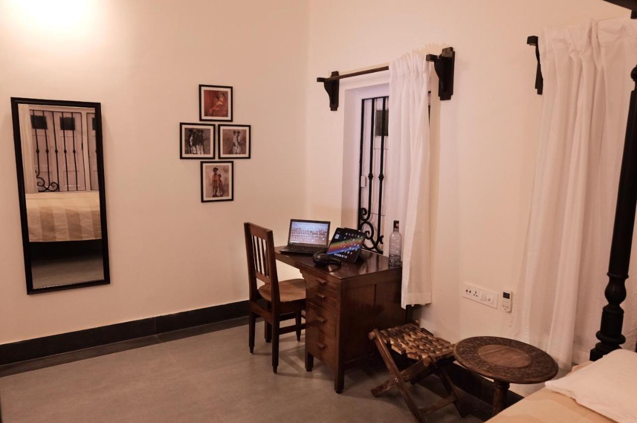 Parul - Elegant Heritage Home At The Heart Of Shantiniketan 外观 照片